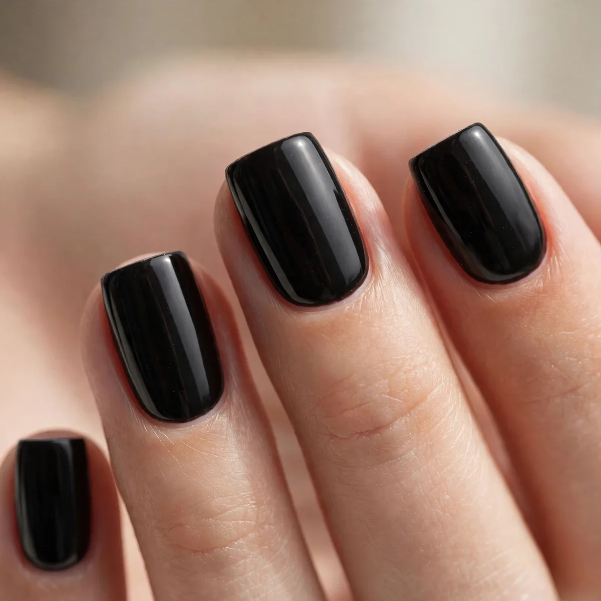 Short black square nails
