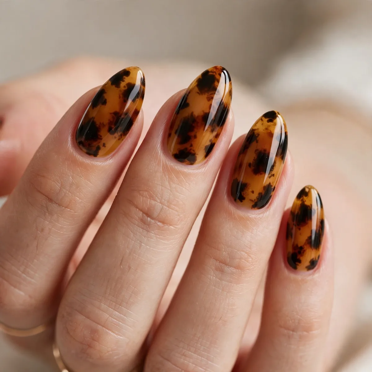 Tortoiseshell on almond nails